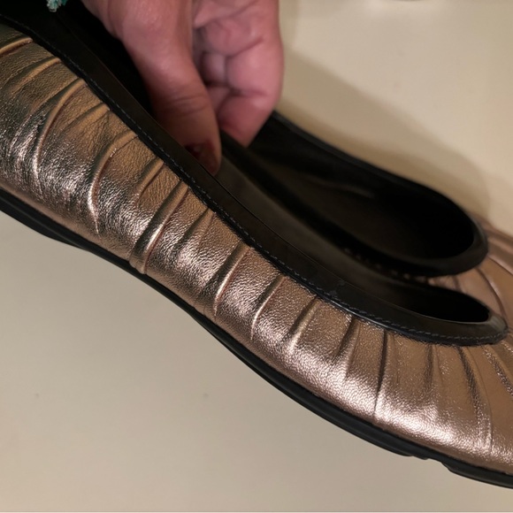 Cole Haan copper metallic slipper shoe 6.5 - Picture 3 of 5
